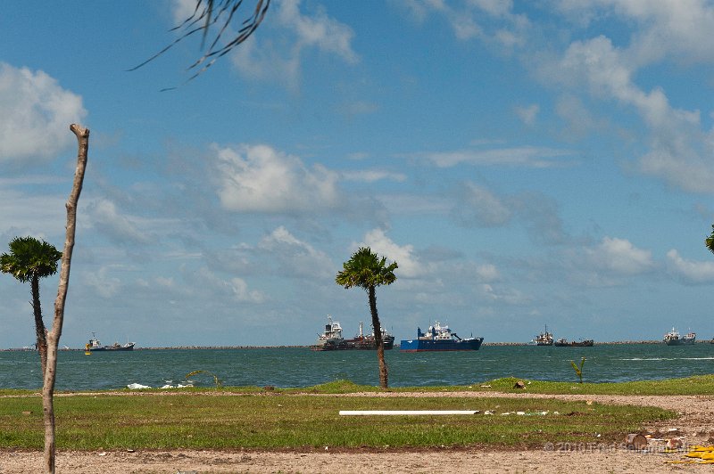 20101204_134908 D3.jpg - Ships waiting to enter the Canal at Colon